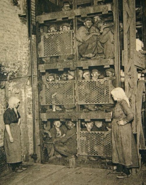Belgian-Coalminers-in-a-Lift 1990